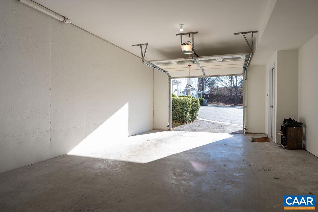 103 LONGWOOD DR #E, CHARLOTTESVILLE, Virginia 22903, 3 Bedrooms Bedrooms, ,2 BathroomsBathrooms,Residential,For sale,103 LONGWOOD DR #E,673241 MLS # 673241