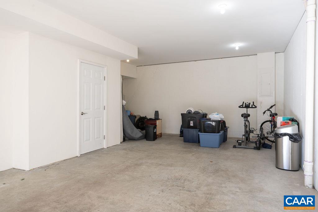 103 LONGWOOD DR #E, CHARLOTTESVILLE, Virginia 22903, 3 Bedrooms Bedrooms, ,2 BathroomsBathrooms,Residential,For sale,103 LONGWOOD DR #E,673241 MLS # 673241