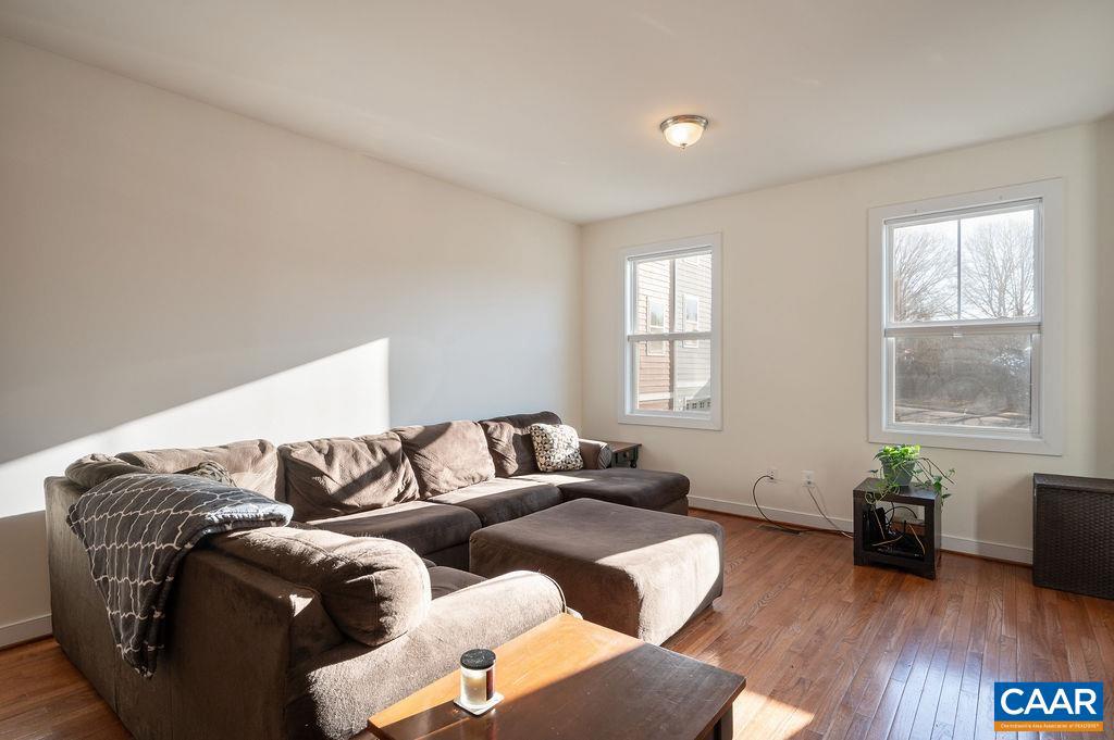 103 LONGWOOD DR #E, CHARLOTTESVILLE, Virginia 22903, 3 Bedrooms Bedrooms, ,2 BathroomsBathrooms,Residential,For sale,103 LONGWOOD DR #E,673241 MLS # 673241