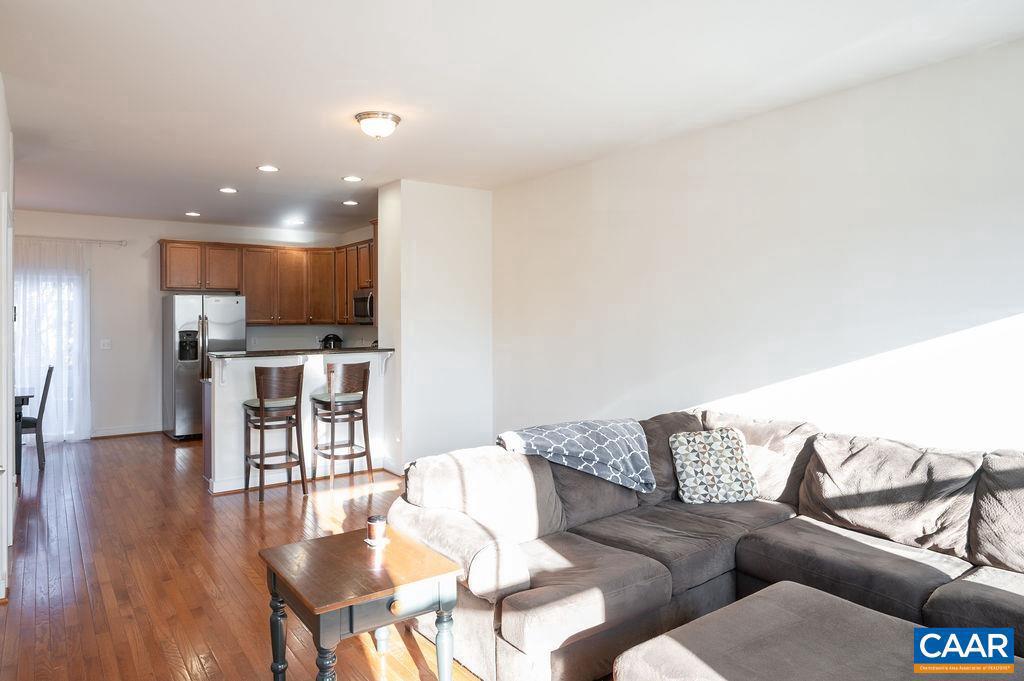 103 LONGWOOD DR #E, CHARLOTTESVILLE, Virginia 22903, 3 Bedrooms Bedrooms, ,2 BathroomsBathrooms,Residential,For sale,103 LONGWOOD DR #E,673241 MLS # 673241