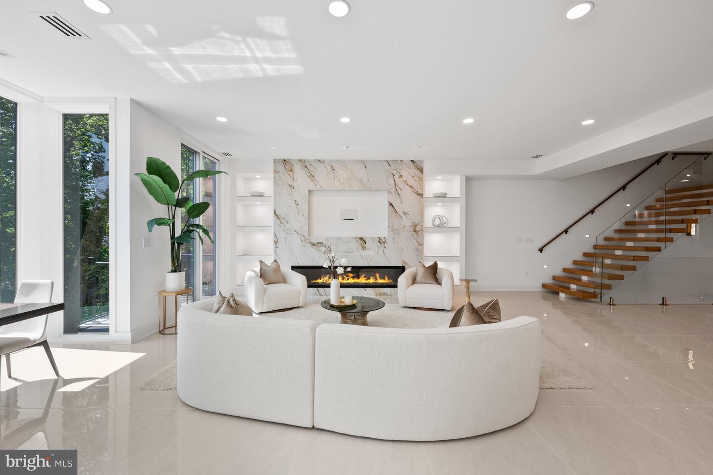 2321 N RICHMOND ST, ARLINGTON, Virginia 22207, 5 Bedrooms Bedrooms, ,5 BathroomsBathrooms,Residential,For sale,2321 N RICHMOND ST,VAAR2068876 MLS # VAAR2068876