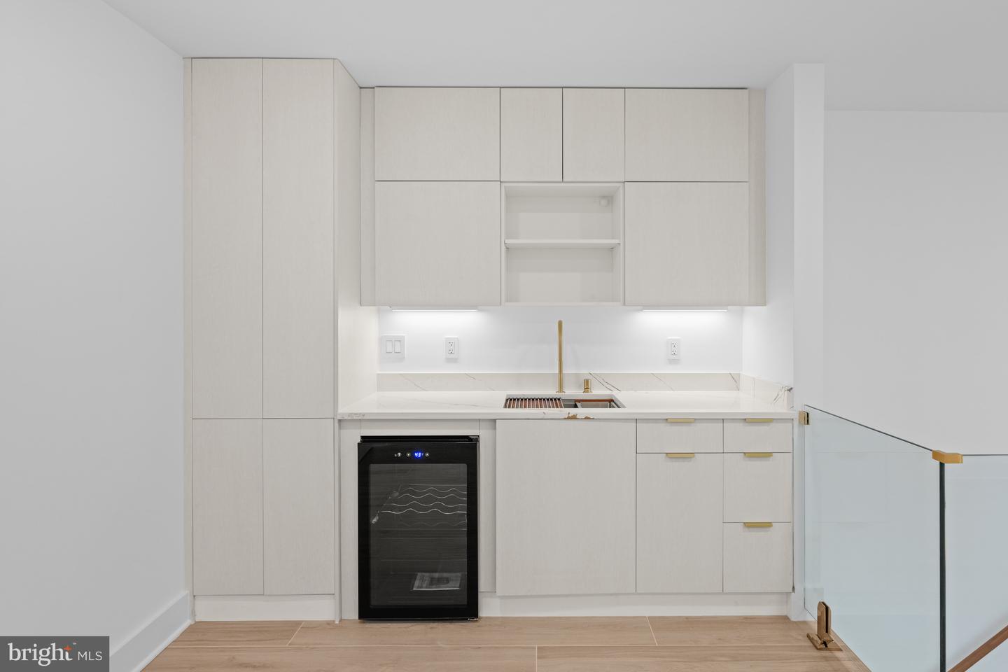 2321 N RICHMOND ST, ARLINGTON, Virginia 22207, 5 Bedrooms Bedrooms, ,5 BathroomsBathrooms,Residential,For sale,2321 N RICHMOND ST,VAAR2068876 MLS # VAAR2068876