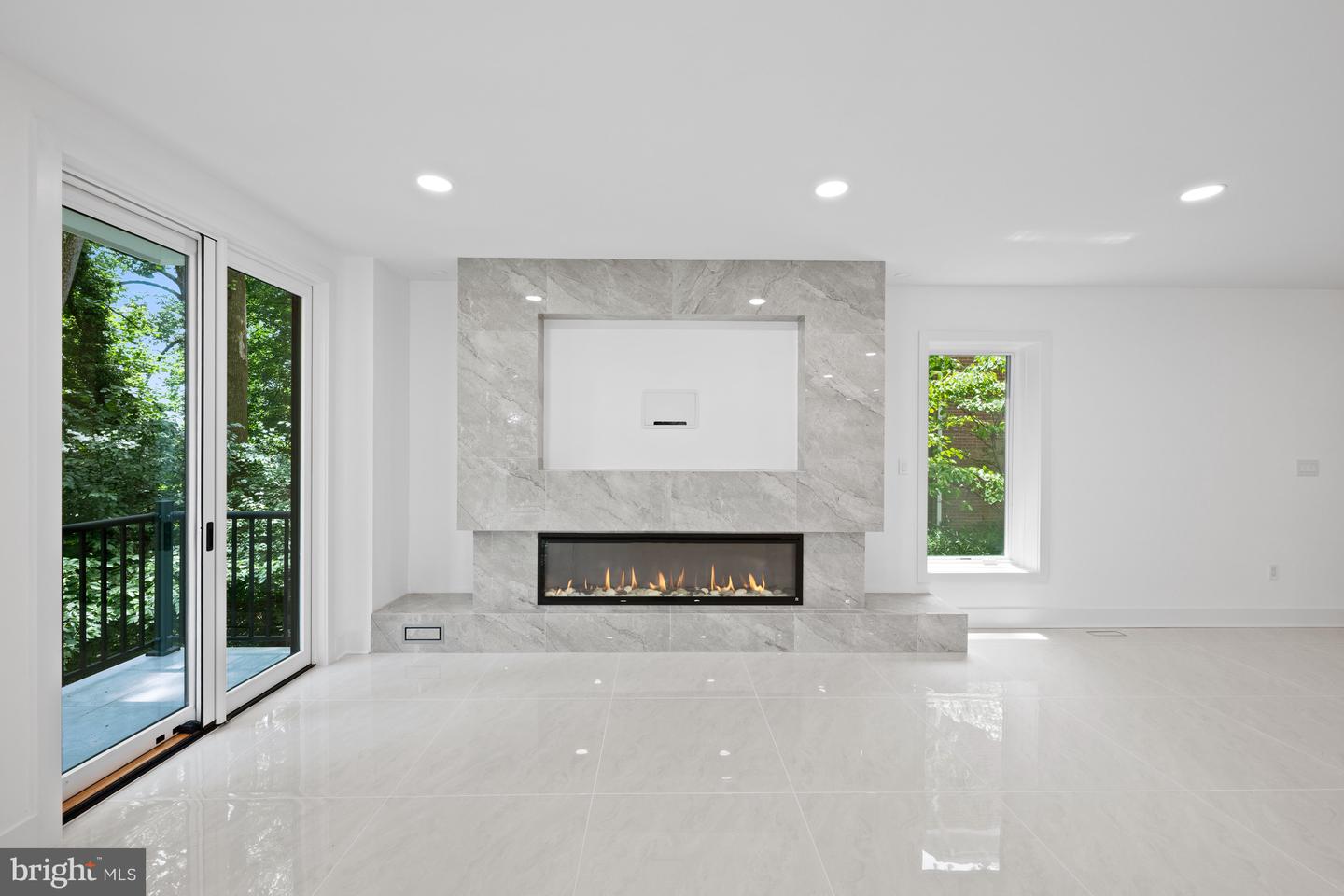 2321 N RICHMOND ST, ARLINGTON, Virginia 22207, 5 Bedrooms Bedrooms, ,5 BathroomsBathrooms,Residential,For sale,2321 N RICHMOND ST,VAAR2068876 MLS # VAAR2068876