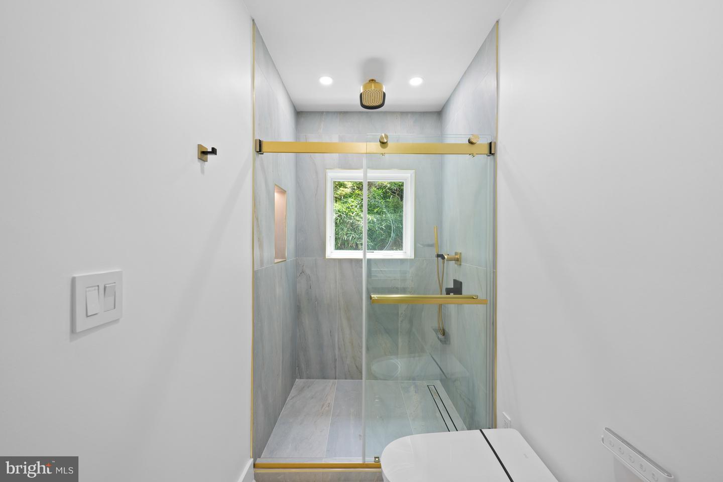 2321 N RICHMOND ST, ARLINGTON, Virginia 22207, 5 Bedrooms Bedrooms, ,5 BathroomsBathrooms,Residential,For sale,2321 N RICHMOND ST,VAAR2068876 MLS # VAAR2068876