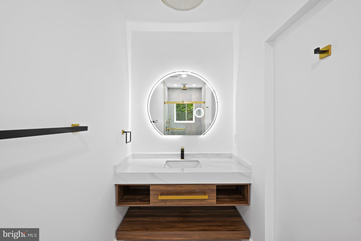 2321 N RICHMOND ST, ARLINGTON, Virginia 22207, 5 Bedrooms Bedrooms, ,5 BathroomsBathrooms,Residential,For sale,2321 N RICHMOND ST,VAAR2068876 MLS # VAAR2068876