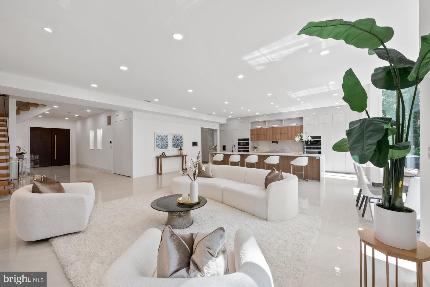 2321 N RICHMOND ST, ARLINGTON, Virginia 22207, 5 Bedrooms Bedrooms, ,5 BathroomsBathrooms,Residential,For sale,2321 N RICHMOND ST,VAAR2068876 MLS # VAAR2068876