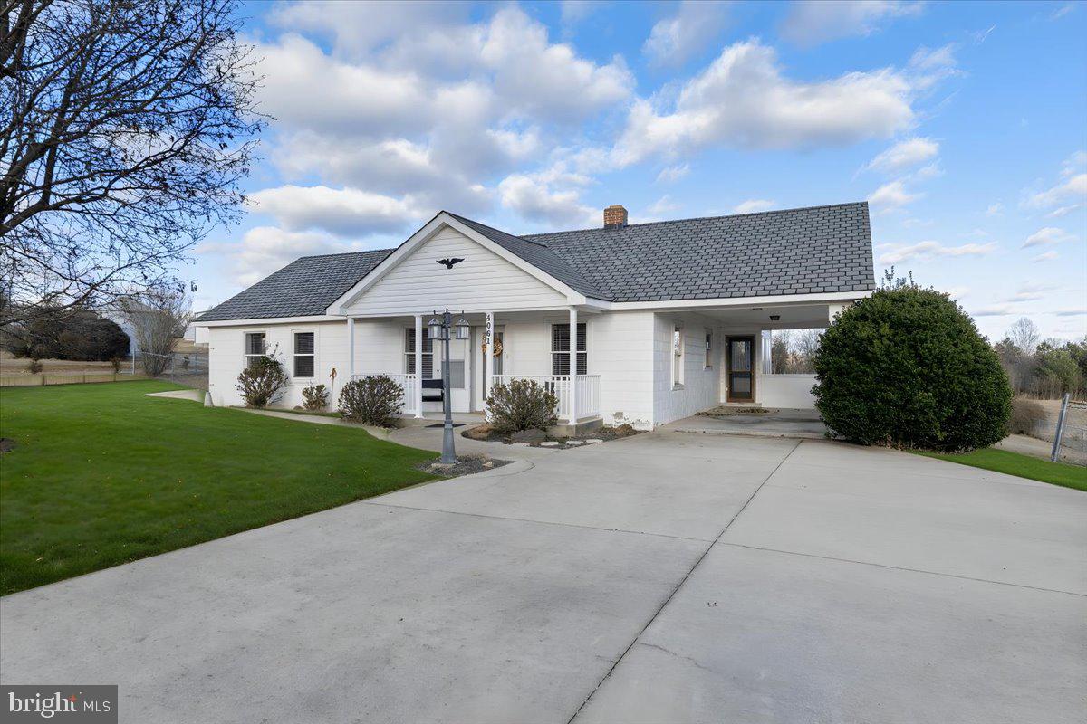 4059 LOWRY RD., GOODE, Virginia 24556, 6 Bedrooms Bedrooms, ,4 BathroomsBathrooms,Residential,For sale,4059 LOWRY RD.,VABV2000280 MLS # VABV2000280