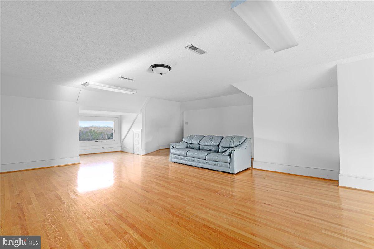 4059 LOWRY RD., GOODE, Virginia 24556, 6 Bedrooms Bedrooms, ,4 BathroomsBathrooms,Residential,For sale,4059 LOWRY RD.,VABV2000280 MLS # VABV2000280