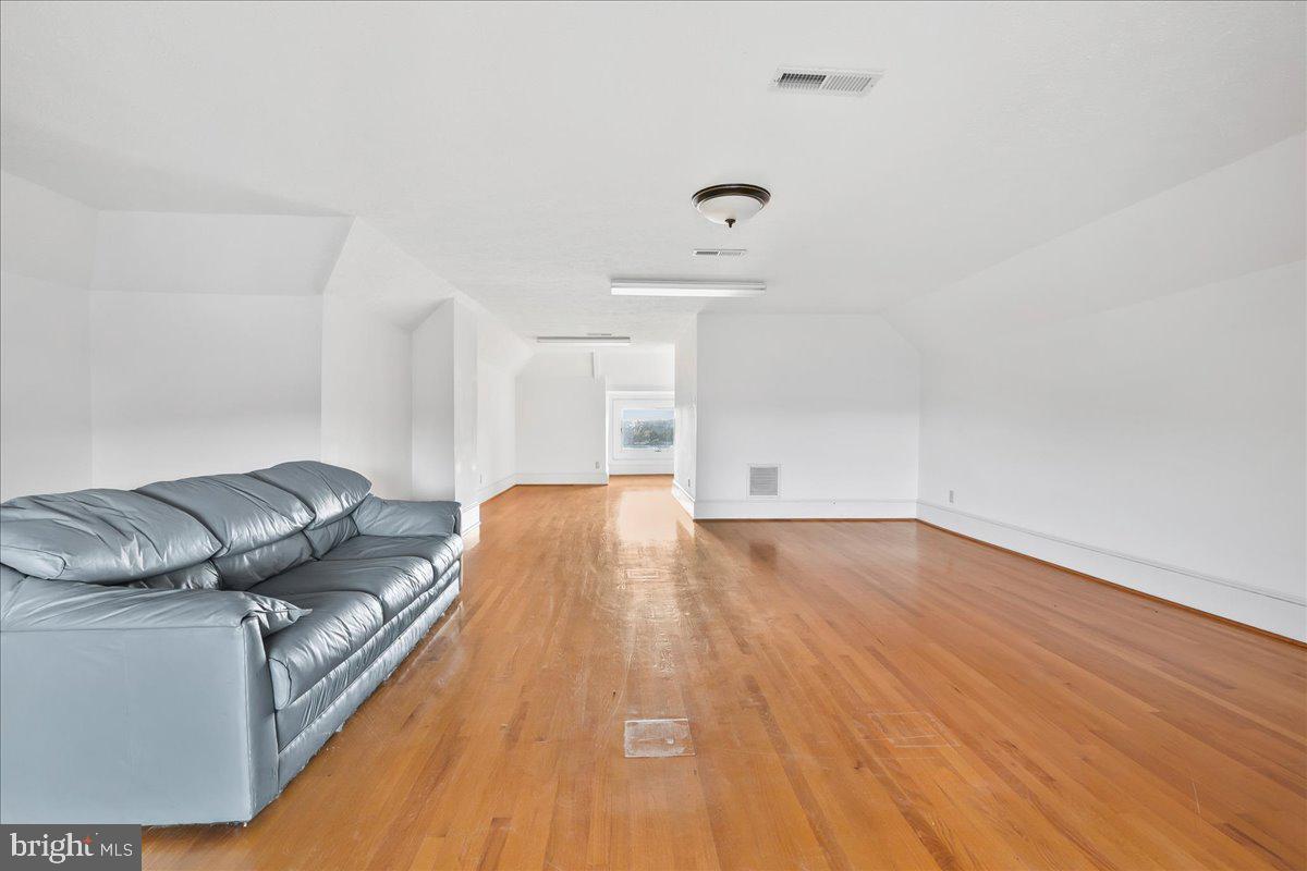 4059 LOWRY RD., GOODE, Virginia 24556, 6 Bedrooms Bedrooms, ,4 BathroomsBathrooms,Residential,For sale,4059 LOWRY RD.,VABV2000280 MLS # VABV2000280