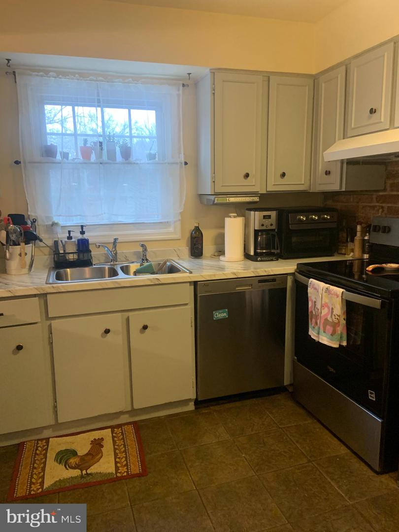 8210 CARRLEIGH PKWY #6, SPRINGFIELD, Virginia 22152, 3 Bedrooms Bedrooms, ,1 BathroomBathrooms,Residential,For sale,8210 CARRLEIGH PKWY #6,VAFX2290878 MLS # VAFX2290878 8210 CARRLEIGH PKWY #6, SPRINGFIELD, Virginia 22152, 3 Bedrooms Bedrooms, ,1 BathroomBathrooms,Residential,For sale,8210 CARRLEIGH PKWY #6,VAFX2290878 MLS # VAFX2290878