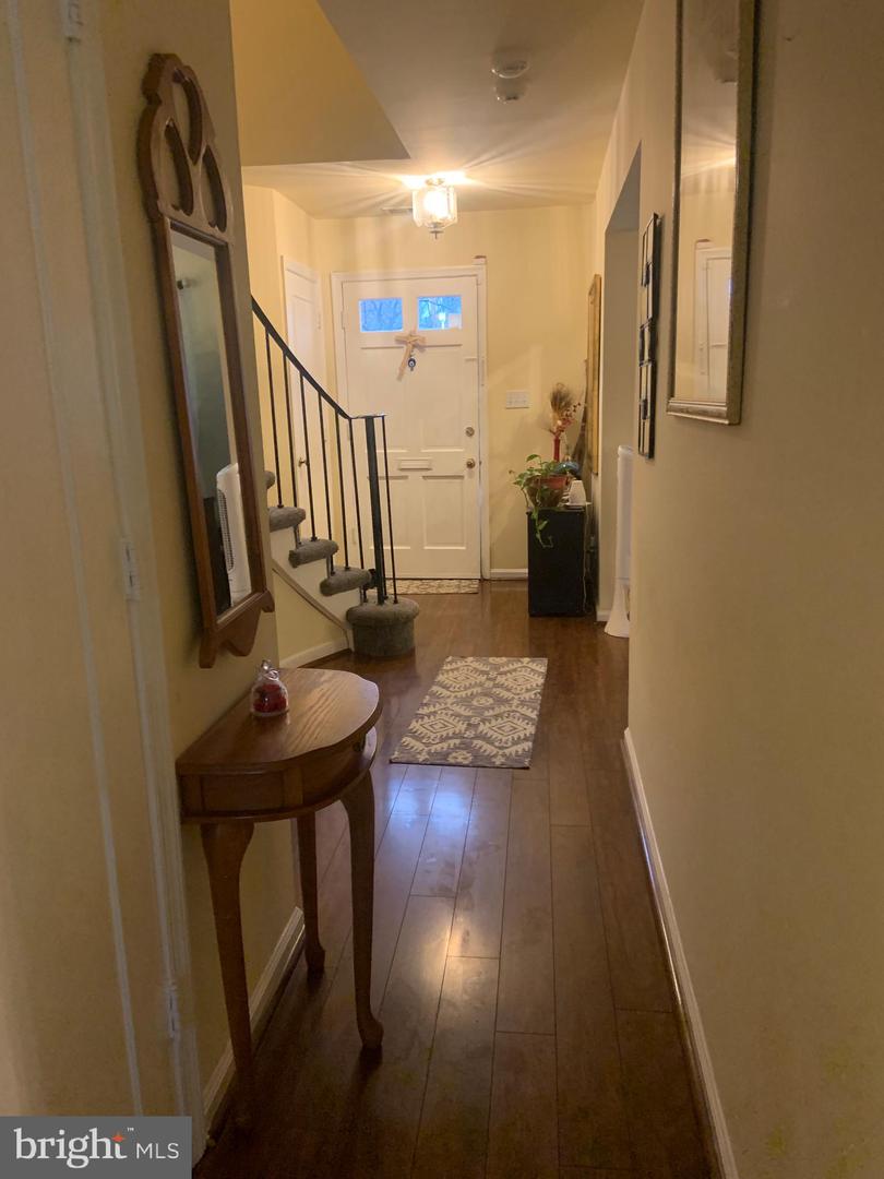 8210 CARRLEIGH PKWY #6, SPRINGFIELD, Virginia 22152, 3 Bedrooms Bedrooms, ,1 BathroomBathrooms,Residential,For sale,8210 CARRLEIGH PKWY #6,VAFX2290878 MLS # VAFX2290878 8210 CARRLEIGH PKWY #6, SPRINGFIELD, Virginia 22152, 3 Bedrooms Bedrooms, ,1 BathroomBathrooms,Residential,For sale,8210 CARRLEIGH PKWY #6,VAFX2290878 MLS # VAFX2290878