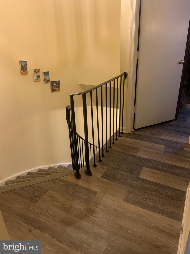 8210 CARRLEIGH PKWY #6, SPRINGFIELD, Virginia 22152, 3 Bedrooms Bedrooms, ,1 BathroomBathrooms,Residential,For sale,8210 CARRLEIGH PKWY #6,VAFX2290878 MLS # VAFX2290878 8210 CARRLEIGH PKWY #6, SPRINGFIELD, Virginia 22152, 3 Bedrooms Bedrooms, ,1 BathroomBathrooms,Residential,For sale,8210 CARRLEIGH PKWY #6,VAFX2290878 MLS # VAFX2290878