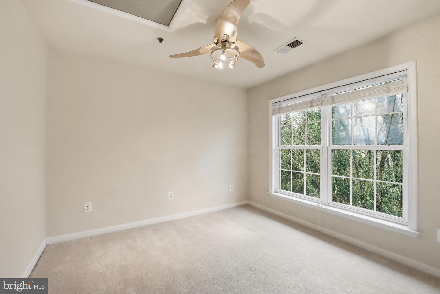 3553 HUNTLEY MANOR LN, ALEXANDRIA, Virginia 22306, 3 Bedrooms Bedrooms, ,2 BathroomsBathrooms,Residential,For sale,3553 HUNTLEY MANOR LN,VAFX2290882 MLS # VAFX2290882