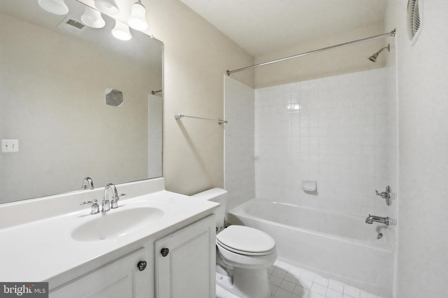 3553 HUNTLEY MANOR LN, ALEXANDRIA, Virginia 22306, 3 Bedrooms Bedrooms, ,2 BathroomsBathrooms,Residential,For sale,3553 HUNTLEY MANOR LN,VAFX2290882 MLS # VAFX2290882