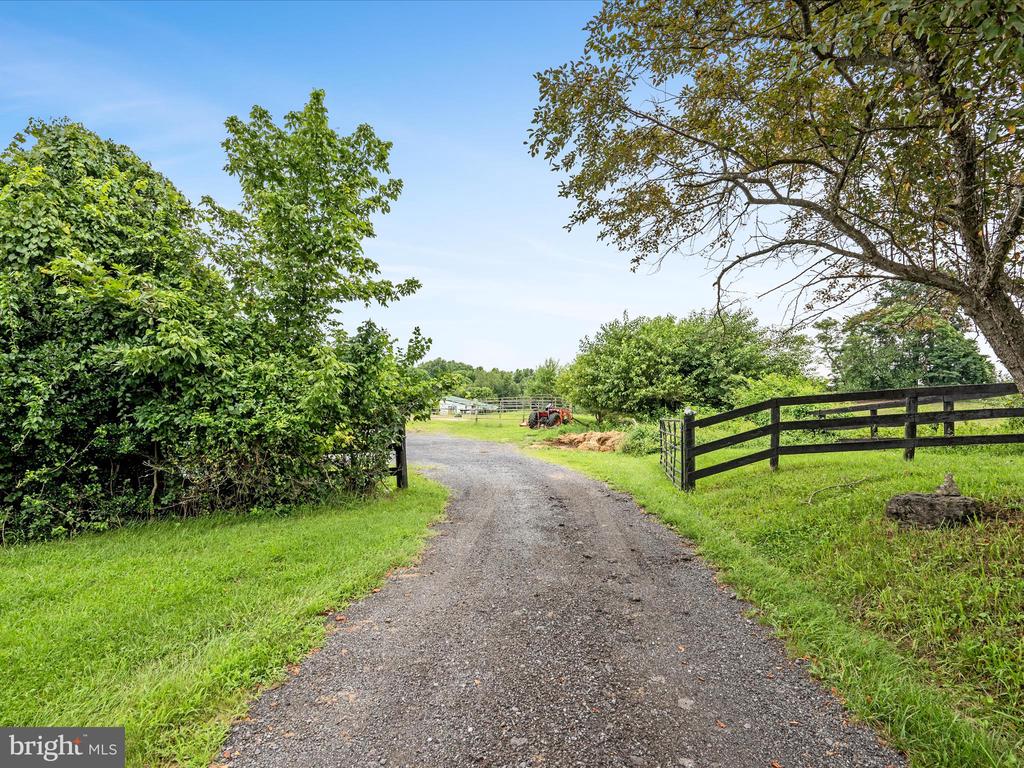 3959 COBBLER MOUNTAIN RD, DELAPLANE, Virginia, 3 Bedrooms Bedrooms, ,2 BathroomsBathrooms,Residential,3959 COBBLER MOUNTAIN RD,VAFQ2020262 MLS # VAFQ2020262