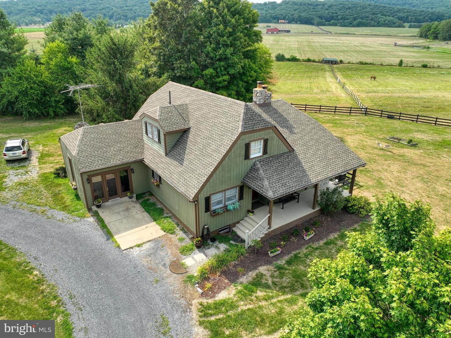 1615 PLEASANT VIEW RD, MOUNT JACKSON, Virginia 22842, 4 Bedrooms Bedrooms, ,2 BathroomsBathrooms,Residential,For sale,1615 PLEASANT VIEW RD,VASH2012018 MLS # VASH2012018