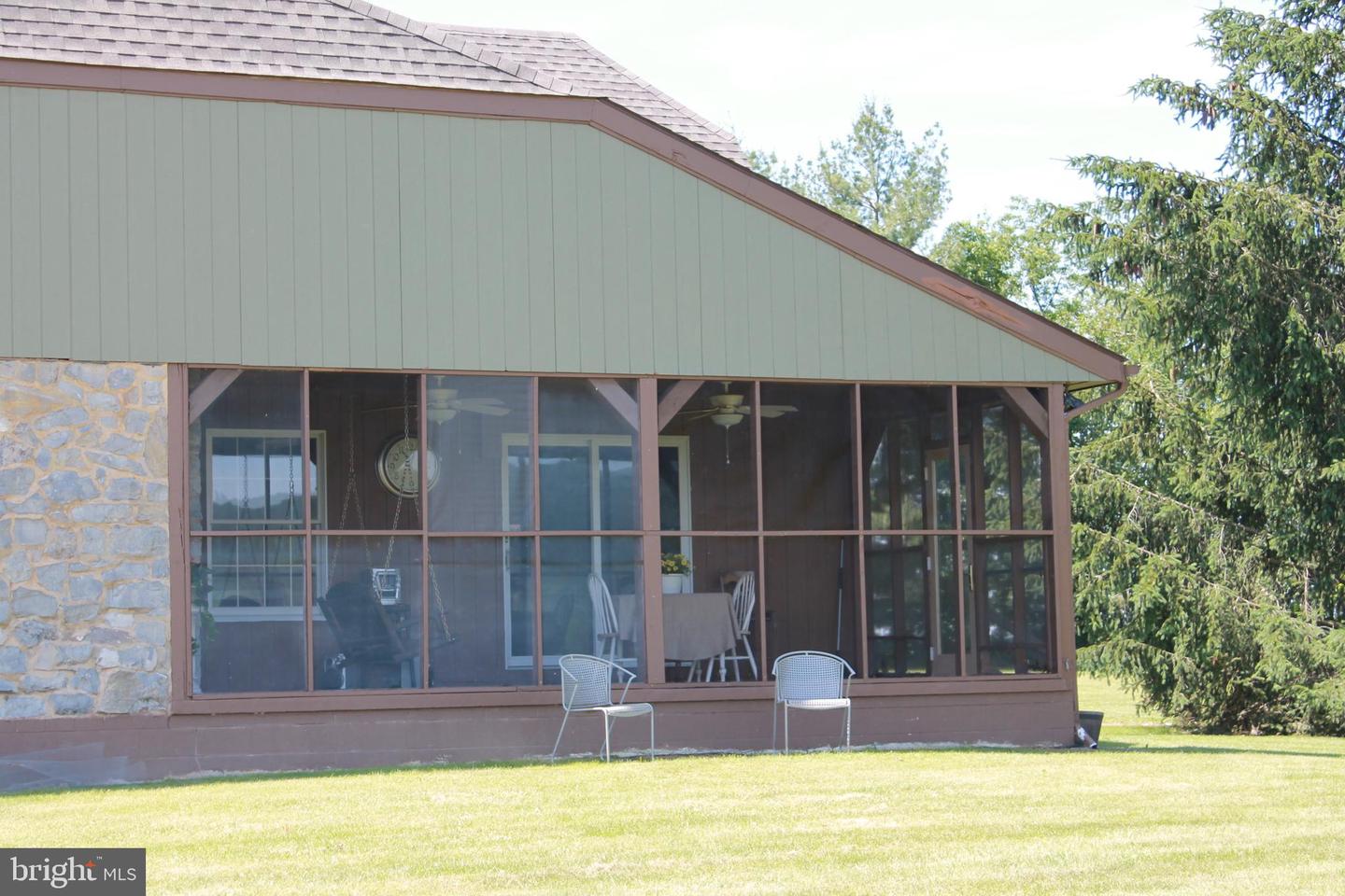 1615 PLEASANT VIEW RD, MOUNT JACKSON, Virginia 22842, 4 Bedrooms Bedrooms, ,2 BathroomsBathrooms,Residential,For sale,1615 PLEASANT VIEW RD,VASH2012018 MLS # VASH2012018