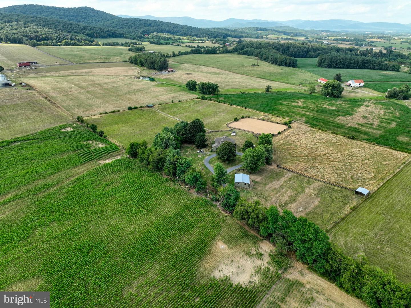 1615 PLEASANT VIEW RD, MOUNT JACKSON, Virginia 22842, 4 Bedrooms Bedrooms, ,2 BathroomsBathrooms,Residential,For sale,1615 PLEASANT VIEW RD,VASH2012018 MLS # VASH2012018