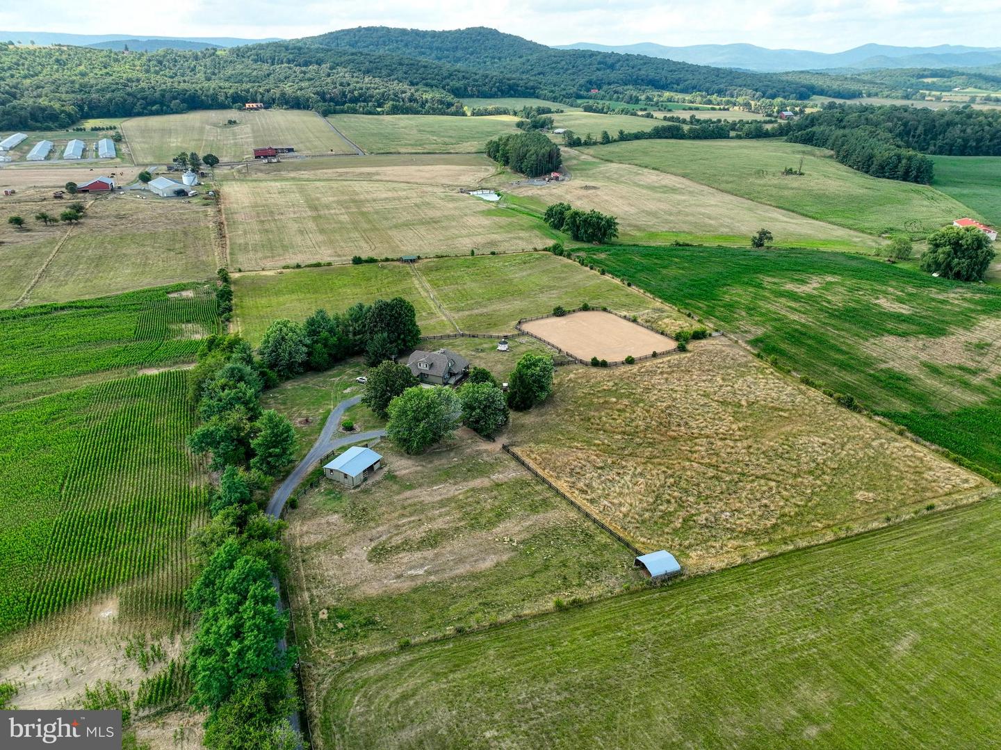 1615 PLEASANT VIEW RD, MOUNT JACKSON, Virginia 22842, 4 Bedrooms Bedrooms, ,2 BathroomsBathrooms,Residential,For sale,1615 PLEASANT VIEW RD,VASH2012018 MLS # VASH2012018