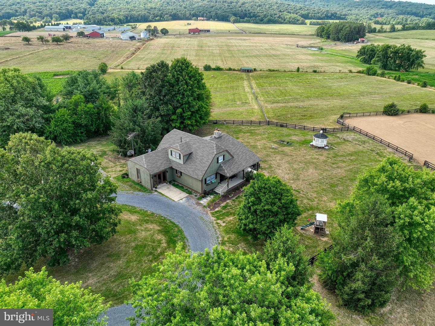 1615 PLEASANT VIEW RD, MOUNT JACKSON, Virginia 22842, 4 Bedrooms Bedrooms, ,2 BathroomsBathrooms,Residential,For sale,1615 PLEASANT VIEW RD,VASH2012018 MLS # VASH2012018