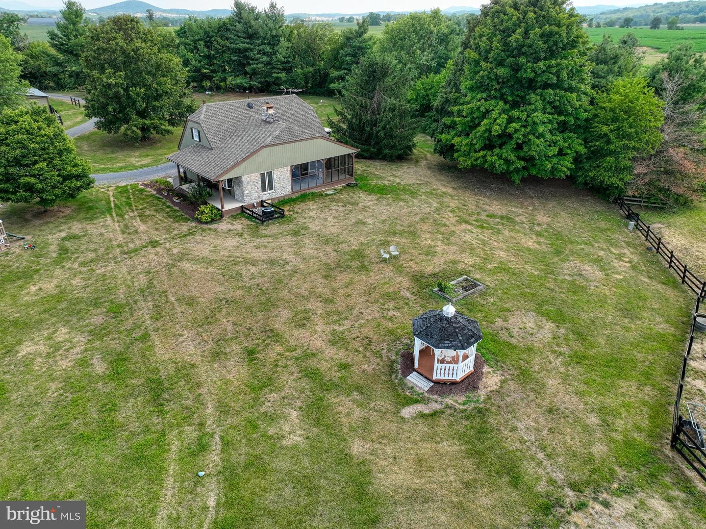 1615 PLEASANT VIEW RD, MOUNT JACKSON, Virginia 22842, 4 Bedrooms Bedrooms, ,2 BathroomsBathrooms,Residential,For sale,1615 PLEASANT VIEW RD,VASH2012018 MLS # VASH2012018