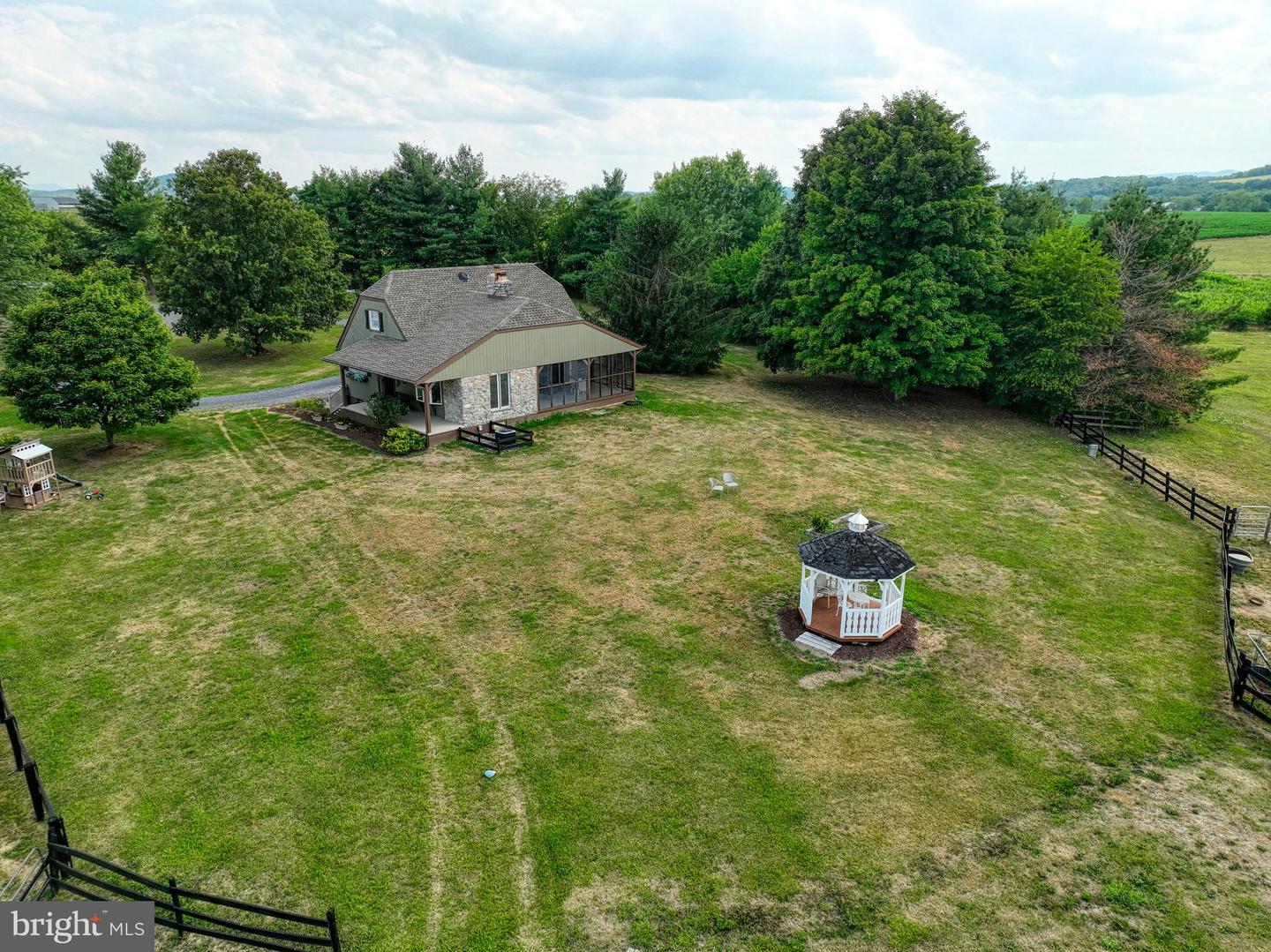 1615 PLEASANT VIEW RD, MOUNT JACKSON, Virginia 22842, 4 Bedrooms Bedrooms, ,2 BathroomsBathrooms,Residential,For sale,1615 PLEASANT VIEW RD,VASH2012018 MLS # VASH2012018