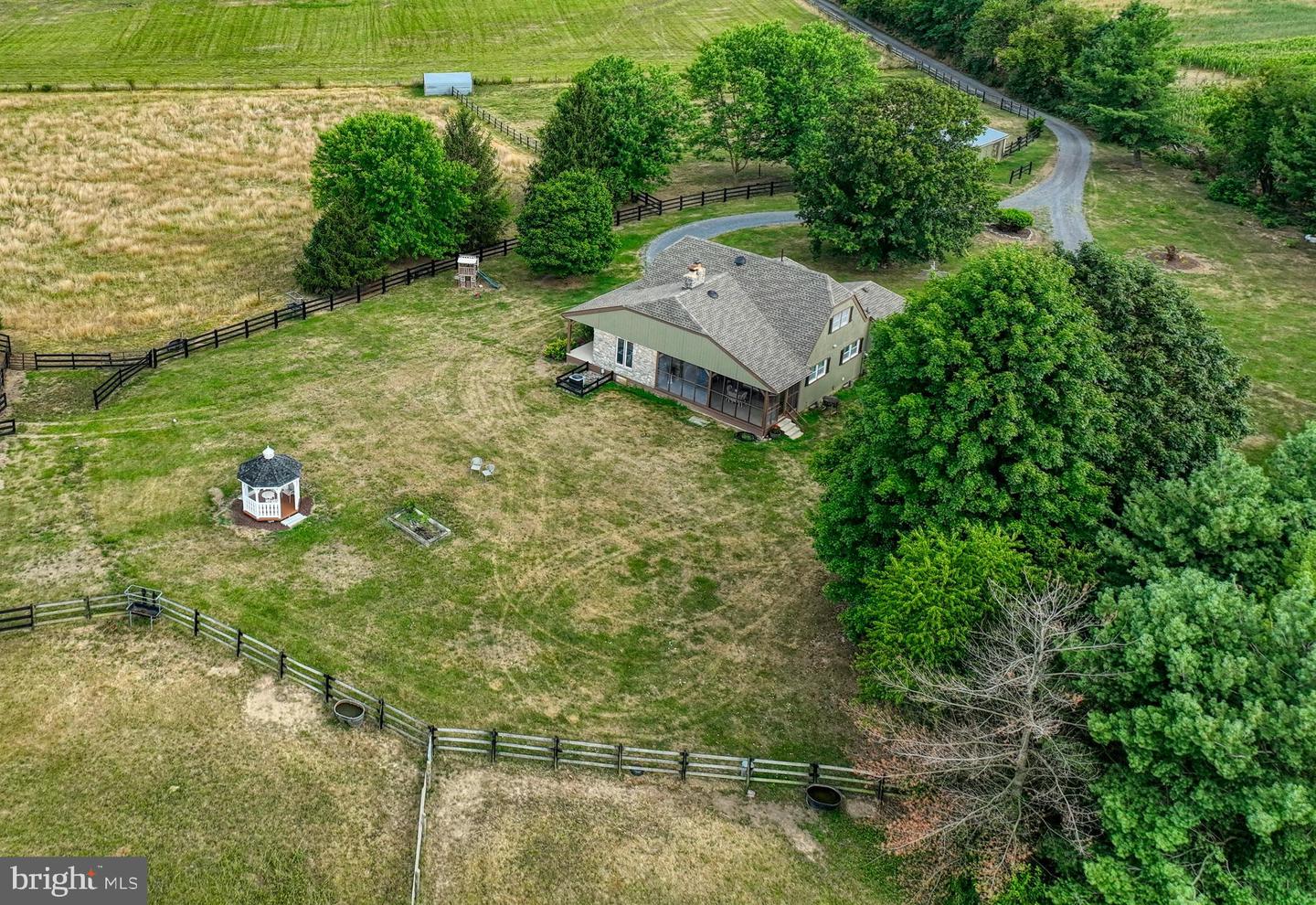 1615 PLEASANT VIEW RD, MOUNT JACKSON, Virginia 22842, 4 Bedrooms Bedrooms, ,2 BathroomsBathrooms,Residential,For sale,1615 PLEASANT VIEW RD,VASH2012018 MLS # VASH2012018