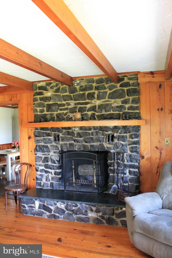 1615 PLEASANT VIEW RD, MOUNT JACKSON, Virginia 22842, 4 Bedrooms Bedrooms, ,2 BathroomsBathrooms,Residential,For sale,1615 PLEASANT VIEW RD,VASH2012018 MLS # VASH2012018