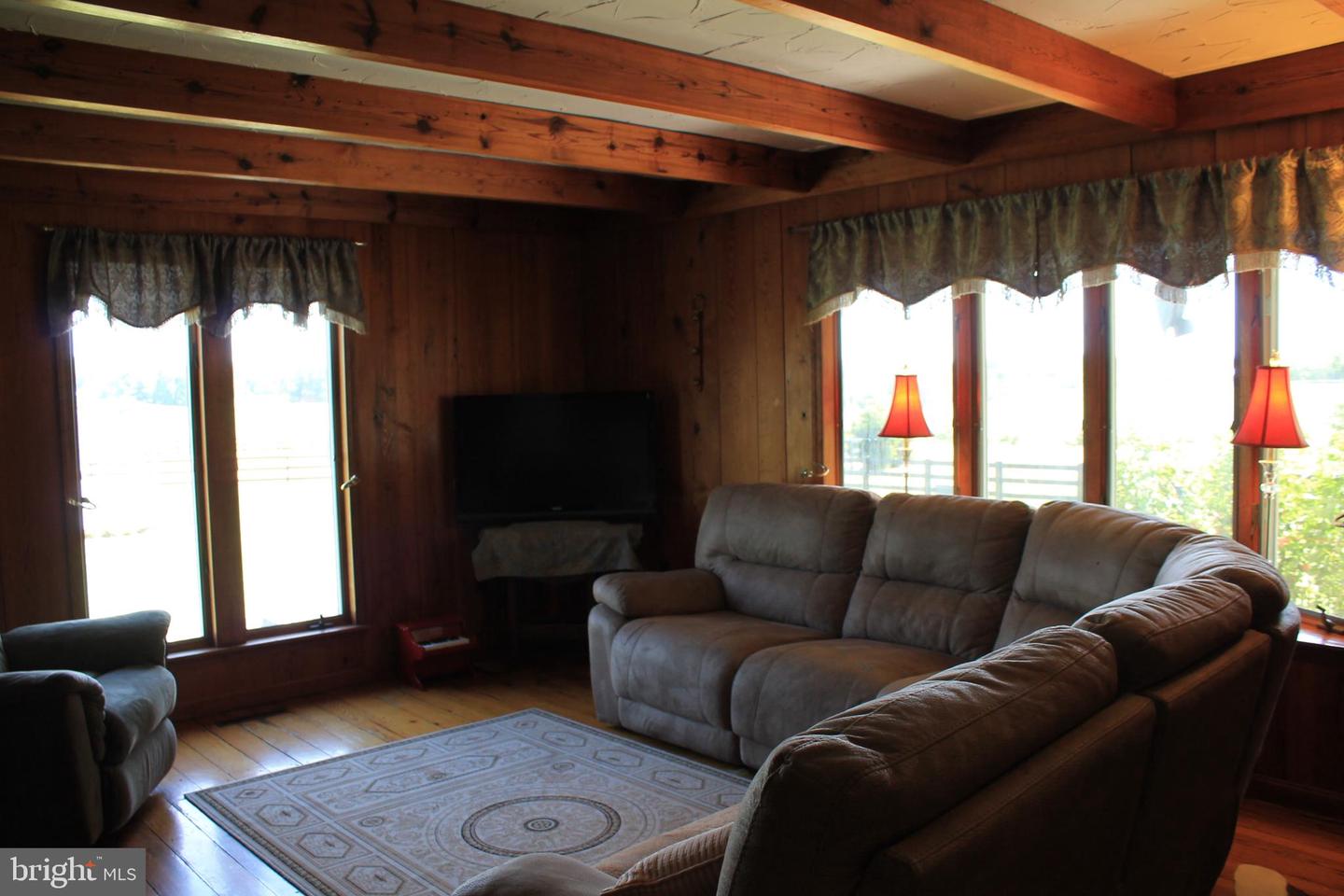 1615 PLEASANT VIEW RD, MOUNT JACKSON, Virginia 22842, 4 Bedrooms Bedrooms, ,2 BathroomsBathrooms,Residential,For sale,1615 PLEASANT VIEW RD,VASH2012018 MLS # VASH2012018