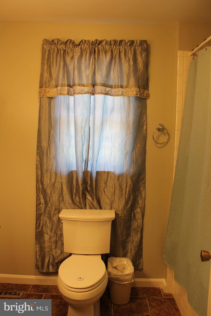 1615 PLEASANT VIEW RD, MOUNT JACKSON, Virginia 22842, 4 Bedrooms Bedrooms, ,2 BathroomsBathrooms,Residential,For sale,1615 PLEASANT VIEW RD,VASH2012018 MLS # VASH2012018