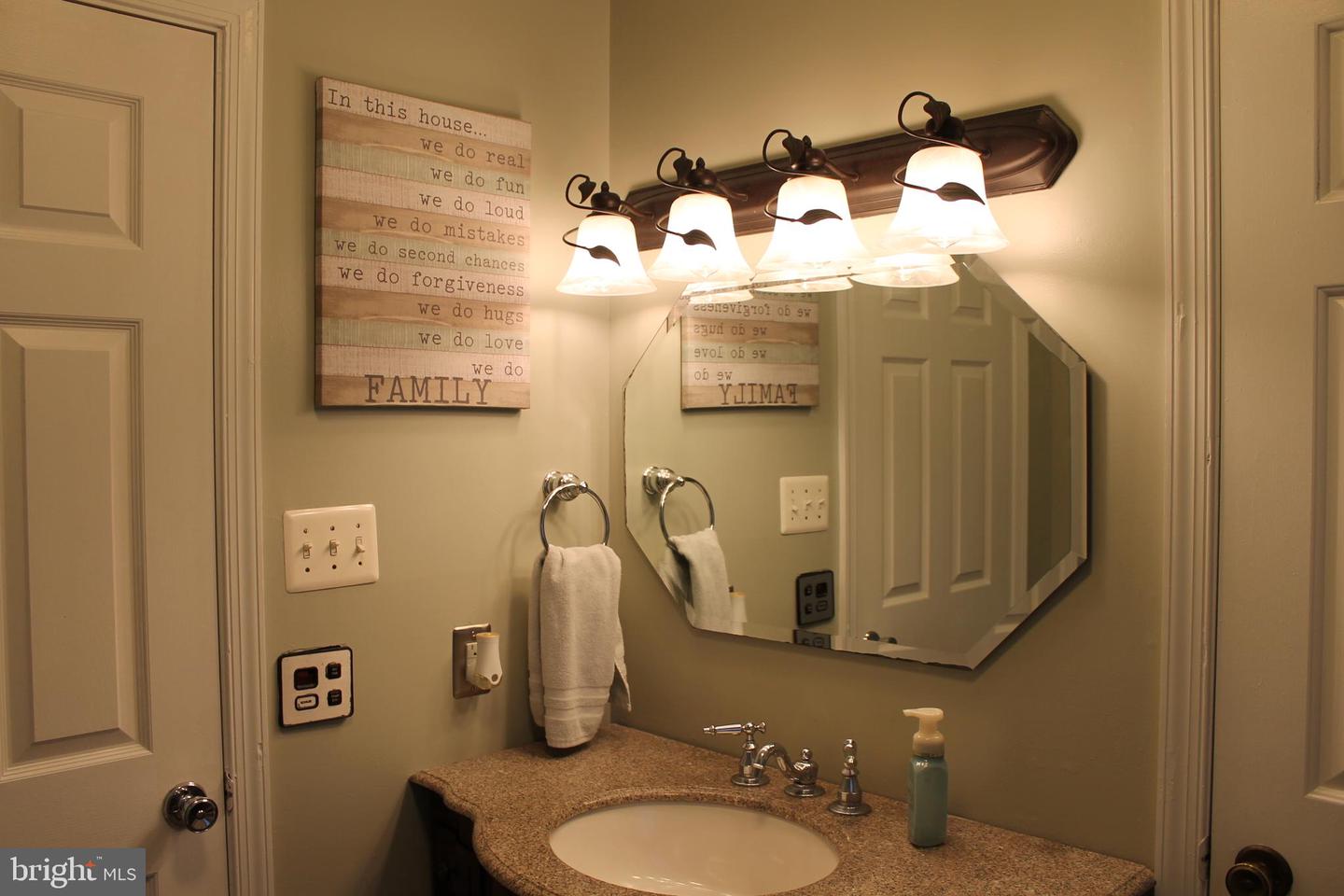 1615 PLEASANT VIEW RD, MOUNT JACKSON, Virginia 22842, 4 Bedrooms Bedrooms, ,2 BathroomsBathrooms,Residential,For sale,1615 PLEASANT VIEW RD,VASH2012018 MLS # VASH2012018