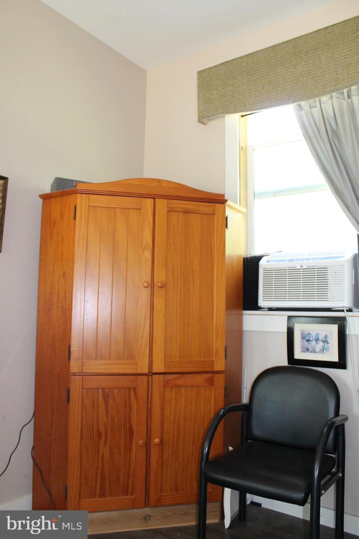 1615 PLEASANT VIEW RD, MOUNT JACKSON, Virginia 22842, 4 Bedrooms Bedrooms, ,2 BathroomsBathrooms,Residential,For sale,1615 PLEASANT VIEW RD,VASH2012018 MLS # VASH2012018