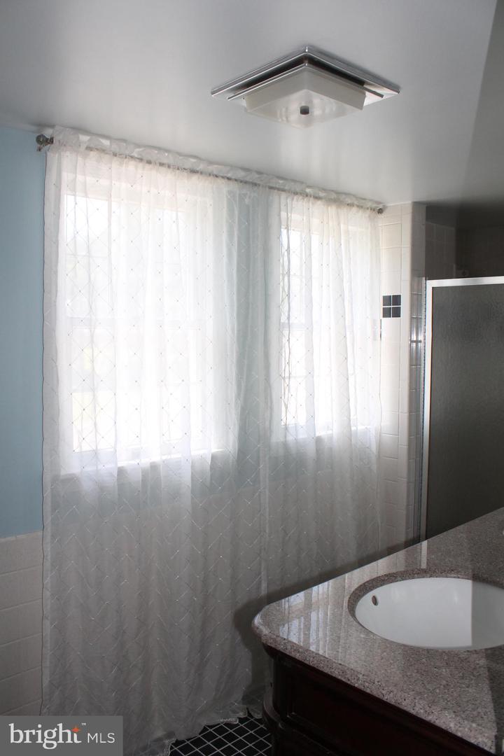 1615 PLEASANT VIEW RD, MOUNT JACKSON, Virginia 22842, 4 Bedrooms Bedrooms, ,2 BathroomsBathrooms,Residential,For sale,1615 PLEASANT VIEW RD,VASH2012018 MLS # VASH2012018