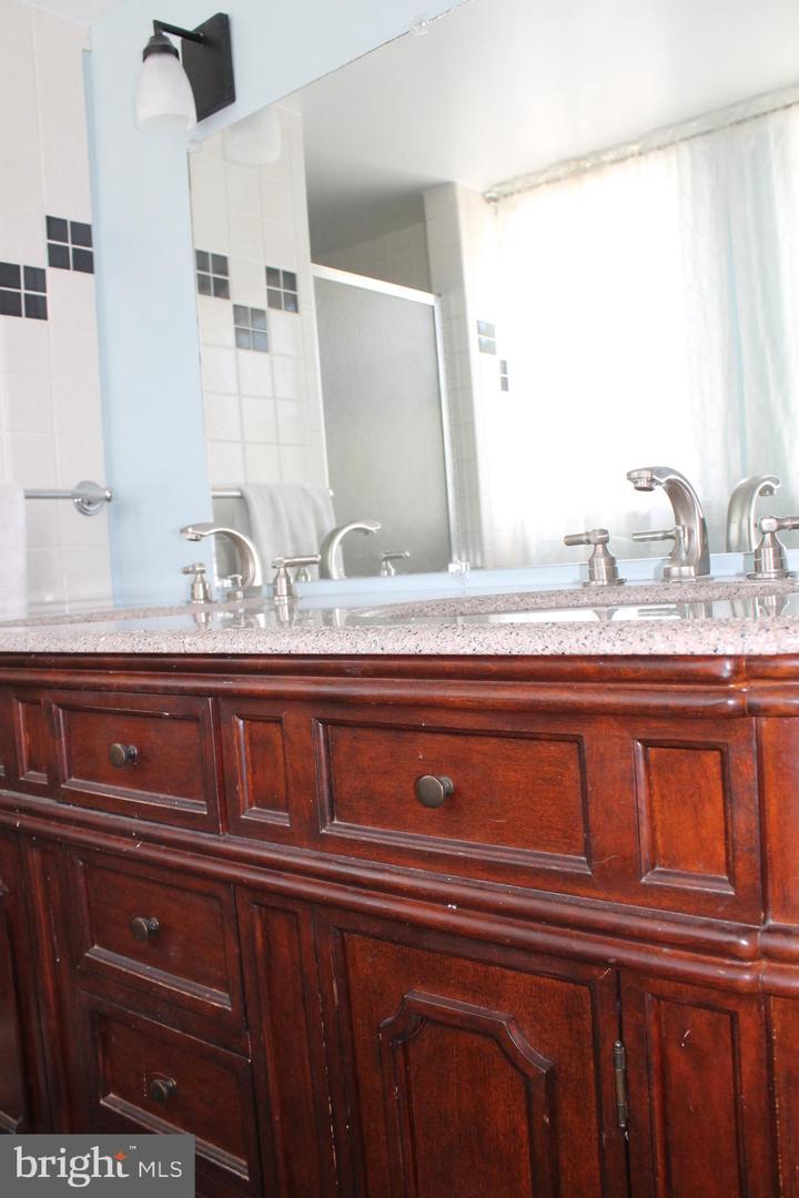 1615 PLEASANT VIEW RD, MOUNT JACKSON, Virginia 22842, 4 Bedrooms Bedrooms, ,2 BathroomsBathrooms,Residential,For sale,1615 PLEASANT VIEW RD,VASH2012018 MLS # VASH2012018