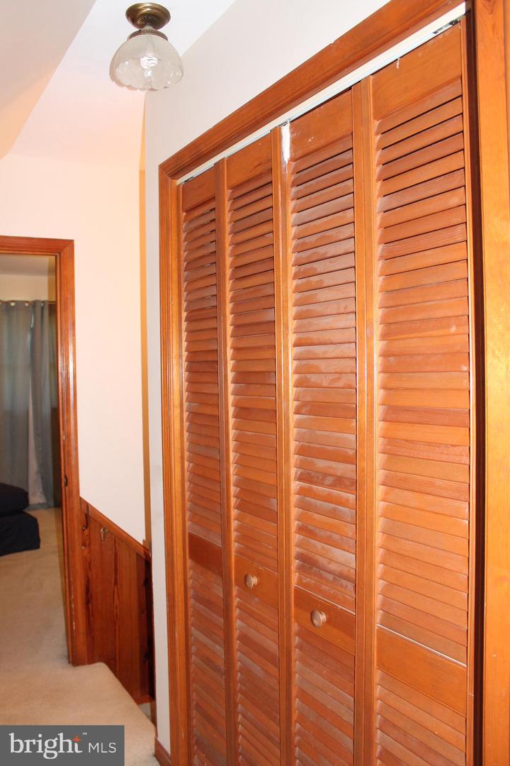 1615 PLEASANT VIEW RD, MOUNT JACKSON, Virginia 22842, 4 Bedrooms Bedrooms, ,2 BathroomsBathrooms,Residential,For sale,1615 PLEASANT VIEW RD,VASH2012018 MLS # VASH2012018