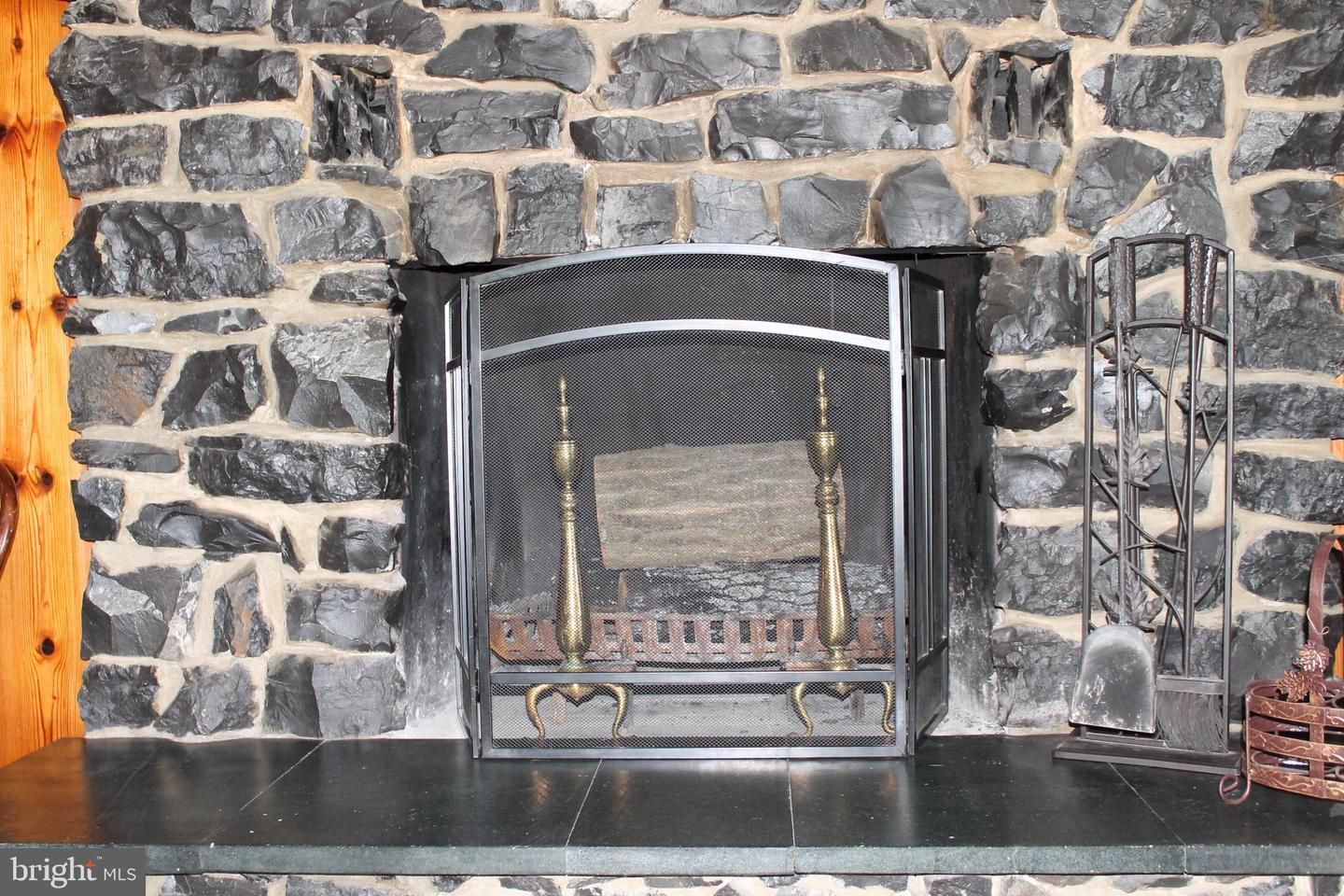 1615 PLEASANT VIEW RD, MOUNT JACKSON, Virginia 22842, 4 Bedrooms Bedrooms, ,2 BathroomsBathrooms,Residential,For sale,1615 PLEASANT VIEW RD,VASH2012018 MLS # VASH2012018