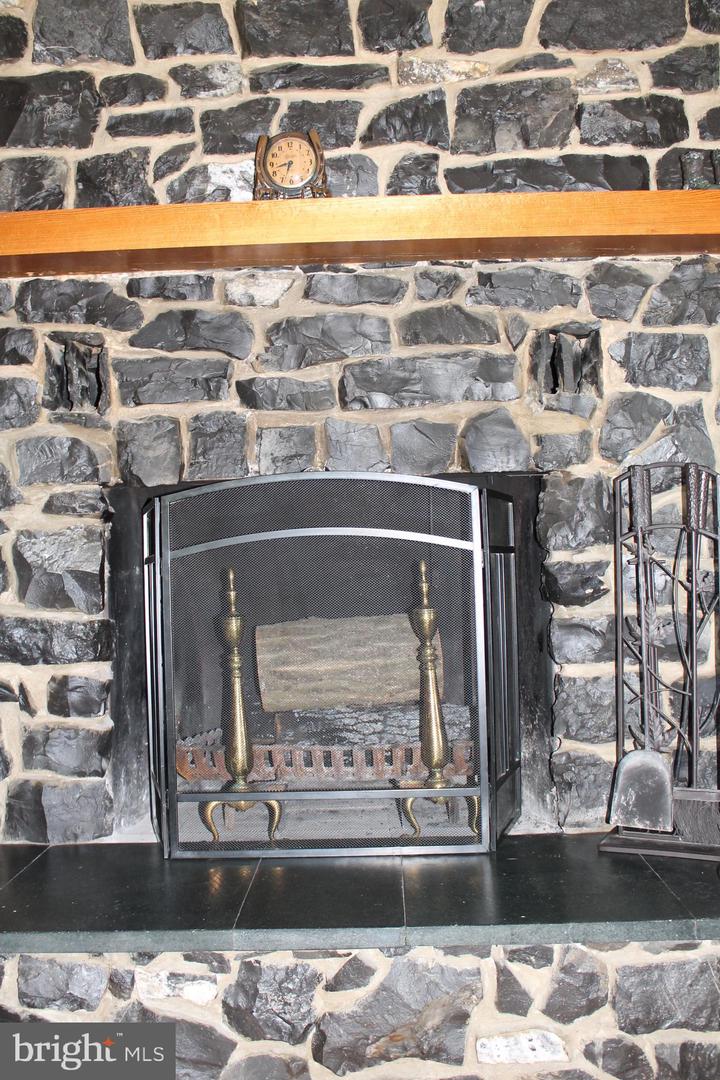 1615 PLEASANT VIEW RD, MOUNT JACKSON, Virginia 22842, 4 Bedrooms Bedrooms, ,2 BathroomsBathrooms,Residential,For sale,1615 PLEASANT VIEW RD,VASH2012018 MLS # VASH2012018