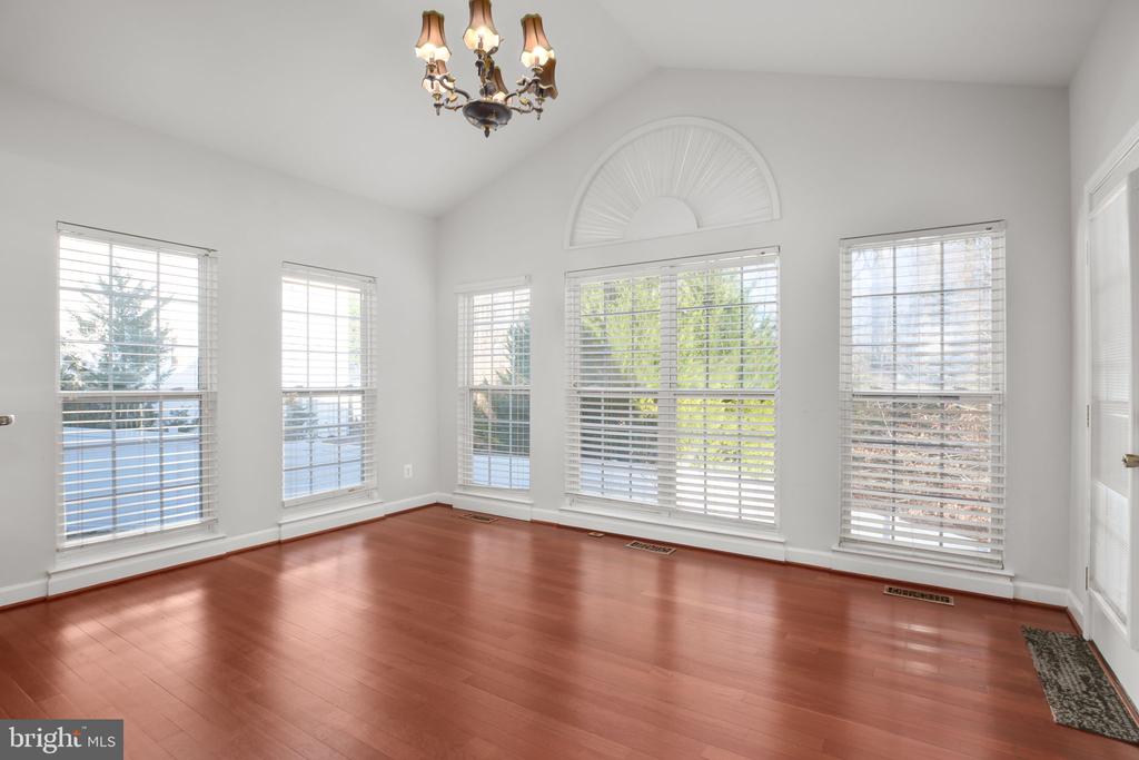 6617 BROAD CREEK OVERLOOK, FREDERICKSBURG, Virginia 22407, 4 Bedrooms Bedrooms, ,3 BathroomsBathrooms,Residential,6617 BROAD CREEK OVERLOOK,VASP2038386 MLS # VASP2038386