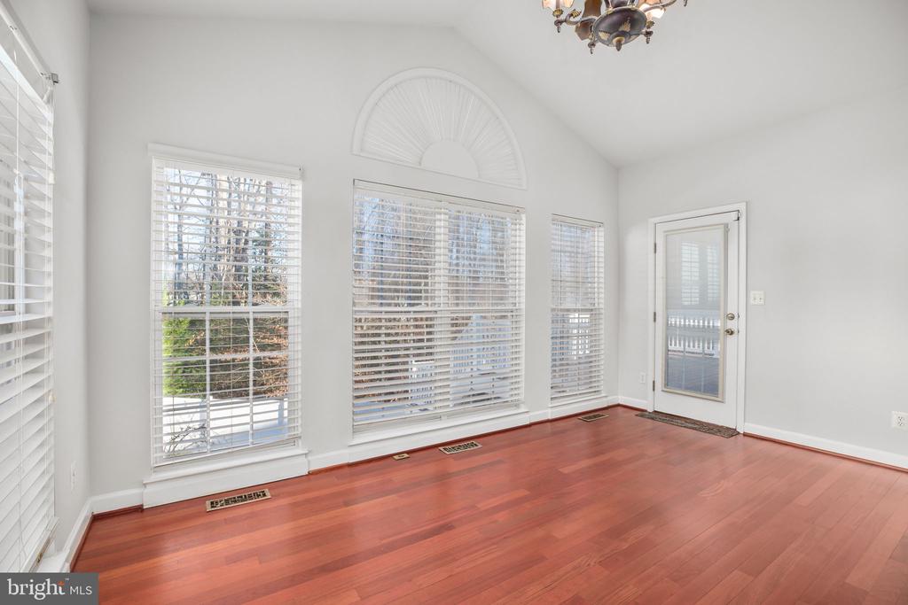 6617 BROAD CREEK OVERLOOK, FREDERICKSBURG, Virginia 22407, 4 Bedrooms Bedrooms, ,3 BathroomsBathrooms,Residential,6617 BROAD CREEK OVERLOOK,VASP2038386 MLS # VASP2038386