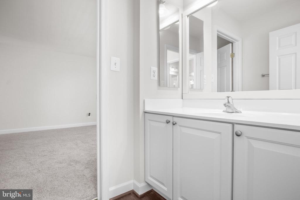 6617 BROAD CREEK OVERLOOK, FREDERICKSBURG, Virginia 22407, 4 Bedrooms Bedrooms, ,3 BathroomsBathrooms,Residential,6617 BROAD CREEK OVERLOOK,VASP2038386 MLS # VASP2038386