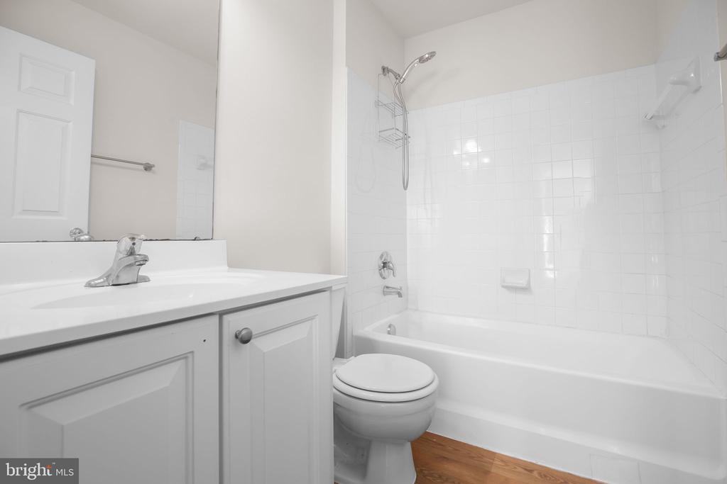 6617 BROAD CREEK OVERLOOK, FREDERICKSBURG, Virginia 22407, 4 Bedrooms Bedrooms, ,3 BathroomsBathrooms,Residential,6617 BROAD CREEK OVERLOOK,VASP2038386 MLS # VASP2038386