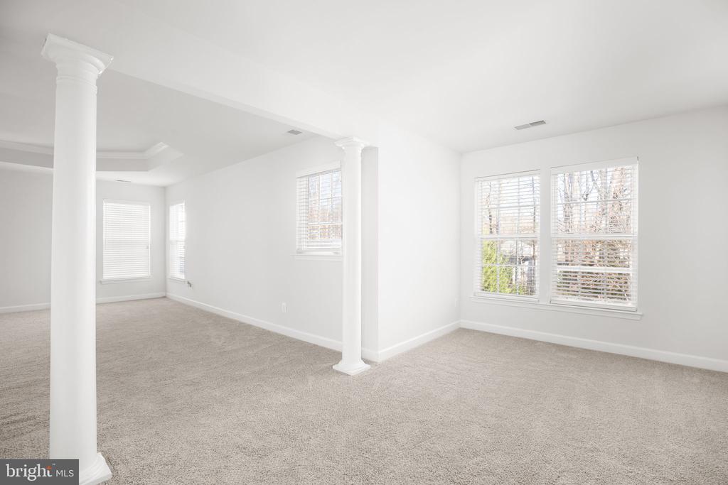 6617 BROAD CREEK OVERLOOK, FREDERICKSBURG, Virginia 22407, 4 Bedrooms Bedrooms, ,3 BathroomsBathrooms,Residential,6617 BROAD CREEK OVERLOOK,VASP2038386 MLS # VASP2038386