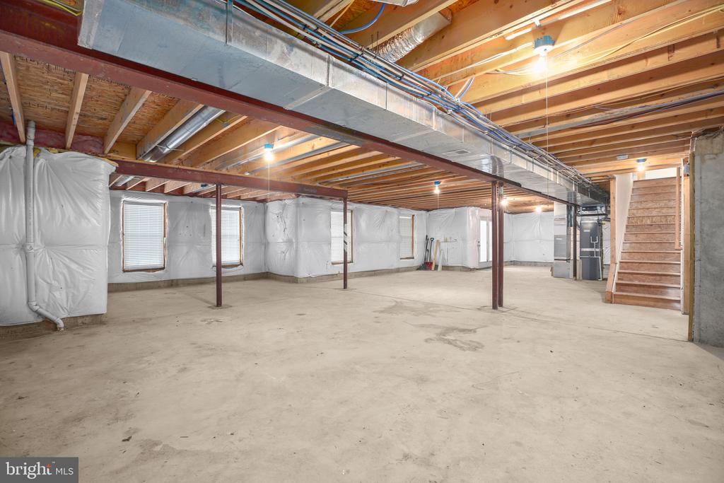 6617 BROAD CREEK OVERLOOK, FREDERICKSBURG, Virginia 22407, 4 Bedrooms Bedrooms, ,3 BathroomsBathrooms,Residential,6617 BROAD CREEK OVERLOOK,VASP2038386 MLS # VASP2038386