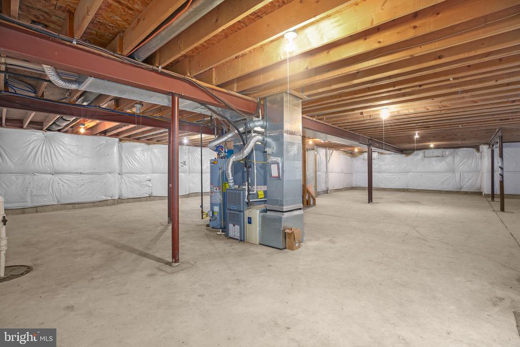 6617 BROAD CREEK OVERLOOK, FREDERICKSBURG, Virginia 22407, 4 Bedrooms Bedrooms, ,3 BathroomsBathrooms,Residential,6617 BROAD CREEK OVERLOOK,VASP2038386 MLS # VASP2038386