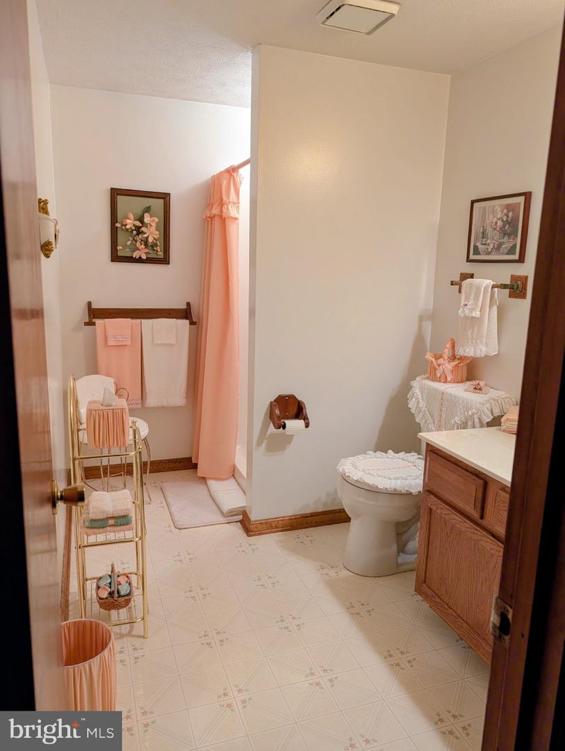 87 FALLING ROCK DR, STUARTS DRAFT, Virginia 24477, 3 Bedrooms Bedrooms, ,3 BathroomsBathrooms,Residential,For sale,87 FALLING ROCK DR,VAAG2002654 MLS # VAAG2002654