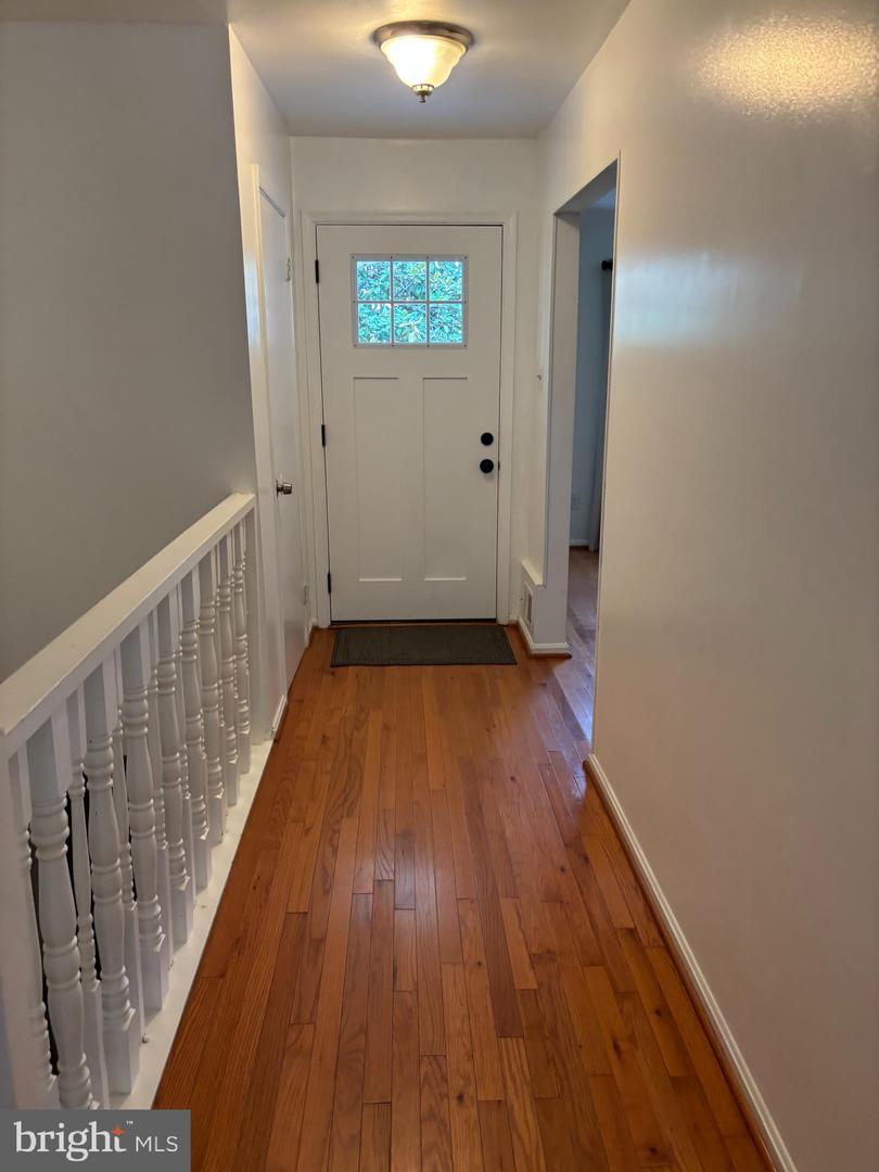 5084 FAIRVIEW LN, BROAD RUN, Virginia 20137, 4 Bedrooms Bedrooms, 7 Rooms Rooms,3 BathroomsBathrooms,Residential,For sale,5084 FAIRVIEW LN,VAFQ2018478 MLS # VAFQ2018478