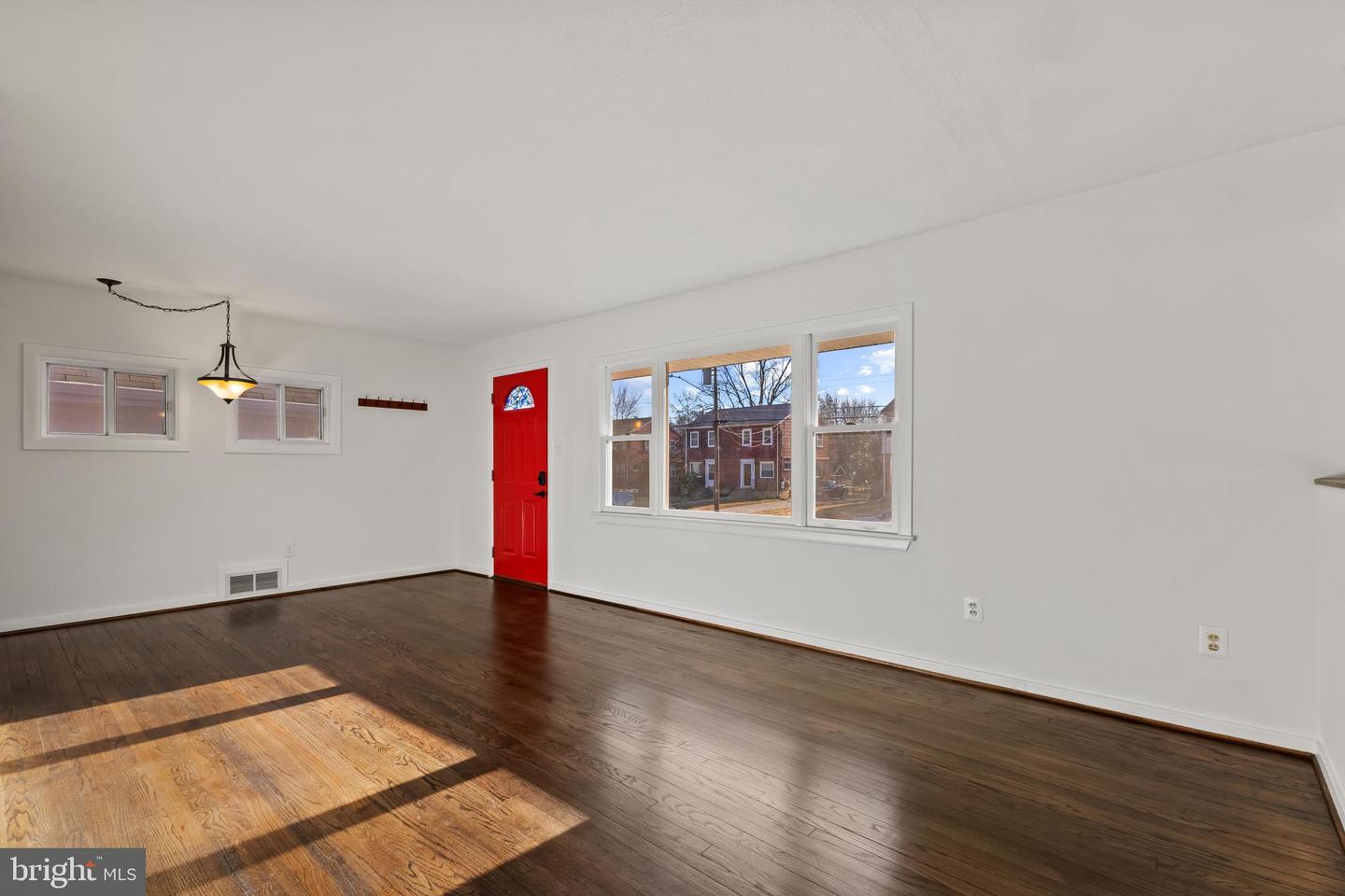 2012 ROLLINS DR, ALEXANDRIA, Virginia 22307, 3 Bedrooms Bedrooms, 7 Rooms Rooms,2 BathroomsBathrooms,Residential,For sale,2012 ROLLINS DR,VAFX2284956 MLS # VAFX2284956 2012 ROLLINS DR, ALEXANDRIA, Virginia 22307, 3 Bedrooms Bedrooms, 7 Rooms Rooms,2 BathroomsBathrooms,Residential,For sale,2012 ROLLINS DR,VAFX2284956 MLS # VAFX2284956