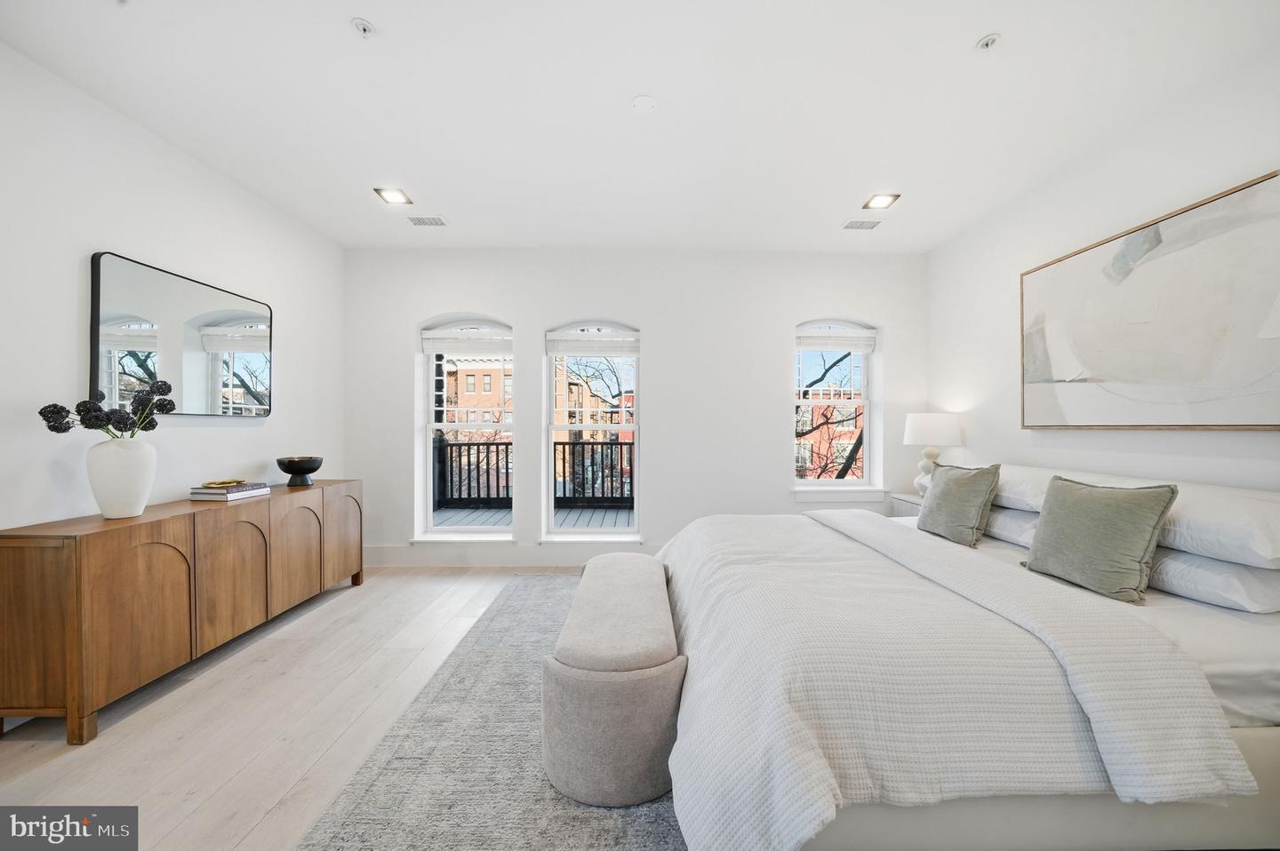 1628 15TH ST NW, WASHINGTON, District Of Columbia 20009, 4 Bedrooms Bedrooms, ,4 BathroomsBathrooms,Residential,For sale,1628 15TH ST NW,DCDC2243378 MLS # DCDC2243378