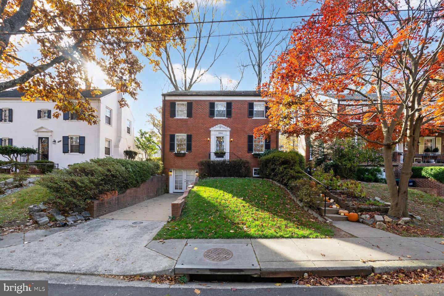 3262 ABERFOYLE PL NW, WASHINGTON, District Of Columbia 20015, 5 Bedrooms Bedrooms, ,4 BathroomsBathrooms,Residential,For sale,3262 ABERFOYLE PL NW,DCDC2243678 MLS # DCDC2243678 3262 ABERFOYLE PL NW, WASHINGTON, District Of Columbia 20015, 5 Bedrooms Bedrooms, ,4 BathroomsBathrooms,Residential,For sale,3262 ABERFOYLE PL NW,DCDC2243678 MLS # DCDC2243678