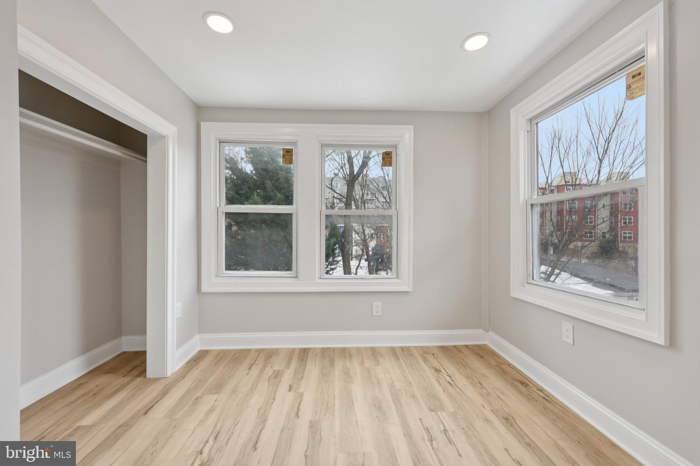 1335 MAPLE VIEW PL SE, WASHINGTON, District Of Columbia 20020, 5 Bedrooms Bedrooms, ,2 BathroomsBathrooms,Residential,For sale,1335 MAPLE VIEW PL SE,DCDC2243846 MLS # DCDC2243846 1335 MAPLE VIEW PL SE, WASHINGTON, District Of Columbia 20020, 5 Bedrooms Bedrooms, ,2 BathroomsBathrooms,Residential,For sale,1335 MAPLE VIEW PL SE,DCDC2243846 MLS # DCDC2243846